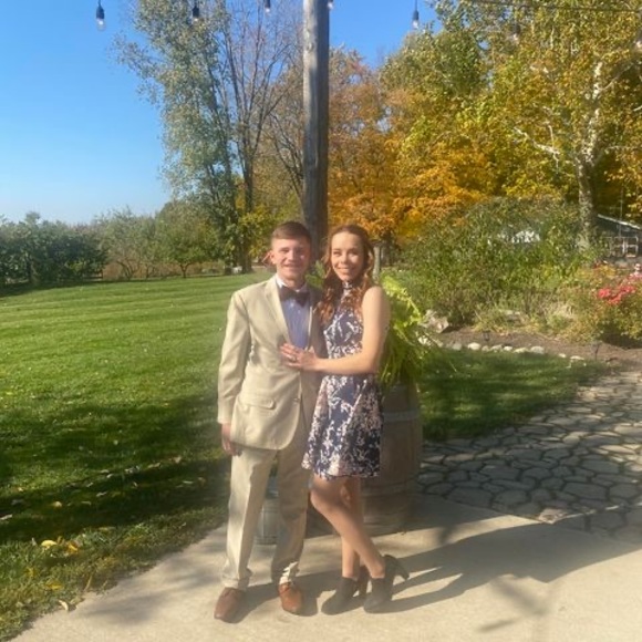 Meet your Posher, Alexis - Picture 1 of 1